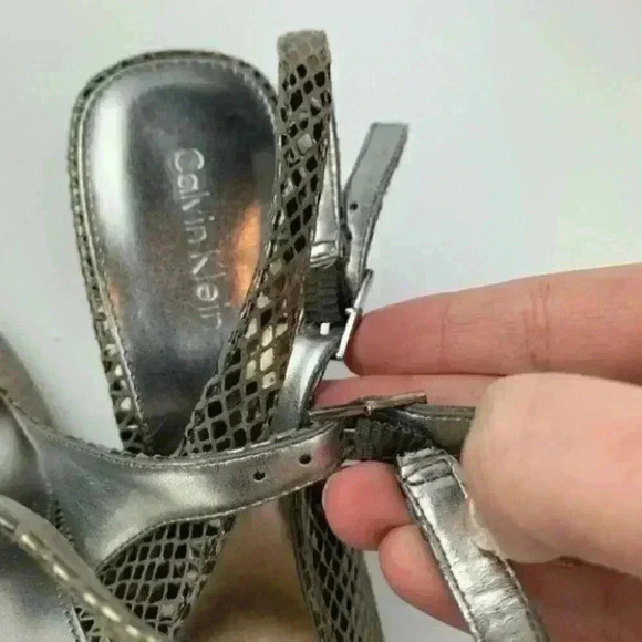 New Calvin Klein heels size 6.5 Deema gray suede - Picture 11 of 12